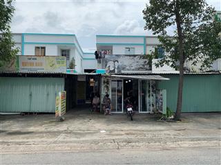 Bán căn nhà trong khu công nghiệp becamex, dt 140m2 sổ sẵn, full thổ cư, cách cổng bàu bàng chỉ 3p