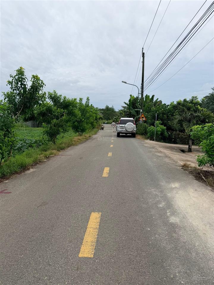 Chủ gửi bán lô đất trong kdc long nguyên, dt 229,8m2 thổ cư sẵn, mặt tiền đường nhựa, shr, chủ ngộp