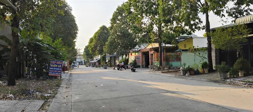 Cần ra nhanh dãy trọ ngộp 1 kiot 4p, thu nhập 8tr/th. ngay kdc mỹ phước 3, cách vành đai 4 chỉ 3p