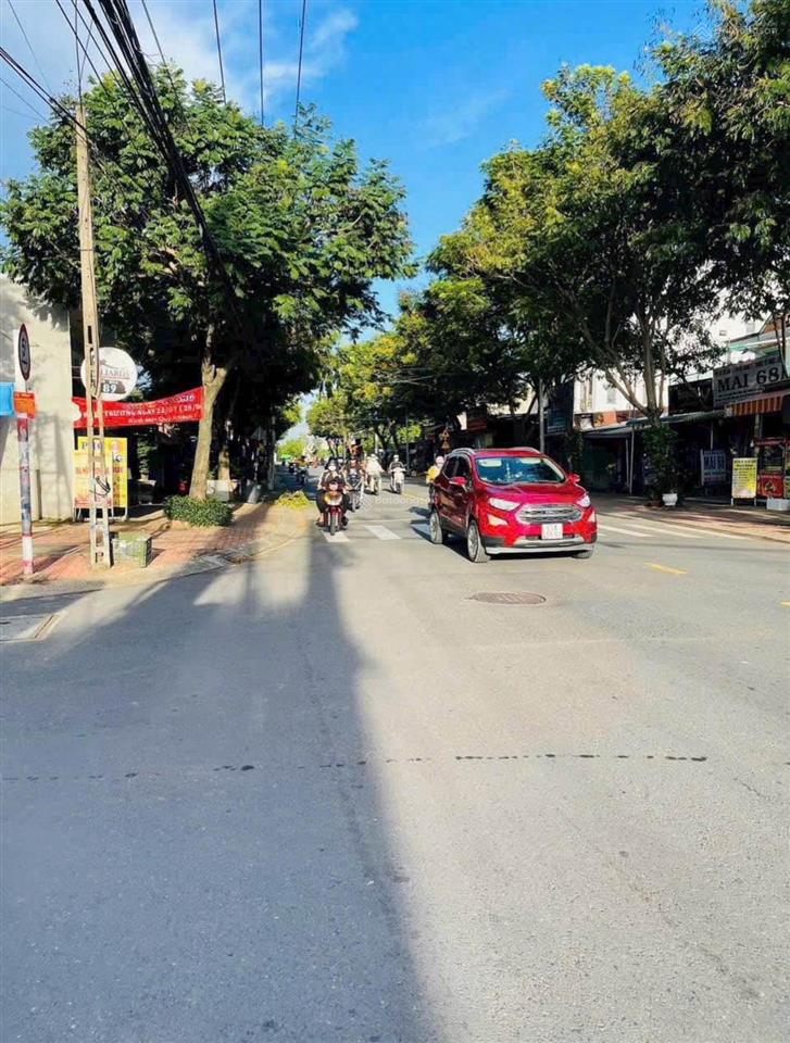 Bán đất mặt tiền kinh doanh đắc địa đường dx026, dt 150m2, sổ sẵn, có thổ cư. cách chợ phú mỹ 300m