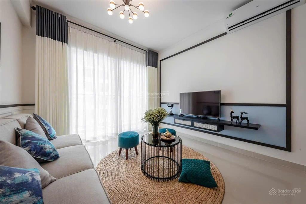 Cần bán gấp căn hộ carillon hoàng hoa thám. căn 2pn 2wc, nhà đẹp thoáng mát sổ hồng ,nh hỗ trợ vay