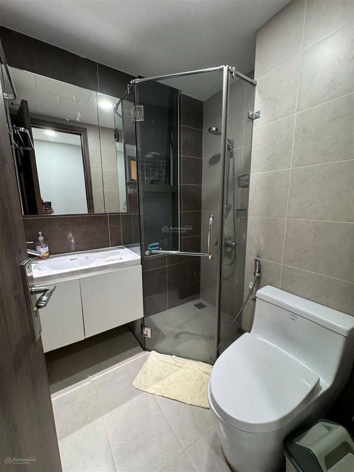 Cho thuê gấp cc the harmona, trương công định, giá chỉ11 triệu, 82m2, 2pn, 2wc nhà đep.