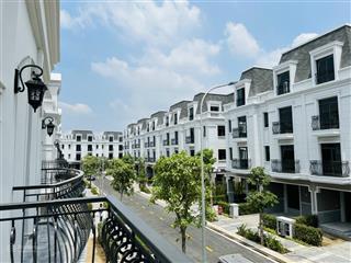 Cần bán nhanh nhà phố amelie villa phú mỹ hưng, 120m2. thương lượng mạnh