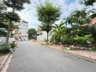 Bán đất tại đường 4, tân phong, quận 7, tp.hcm, 130 triệu / m2, 400m2 tiện xây biệt thự siêu to,.sh