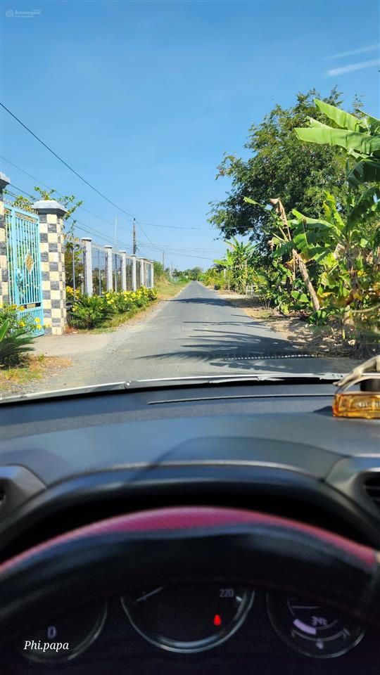 Cần bán nền đất 2400m2, thuộc thành phố gò công, phường sơn qui, đường rộng 6m cách quốc lộ 100m