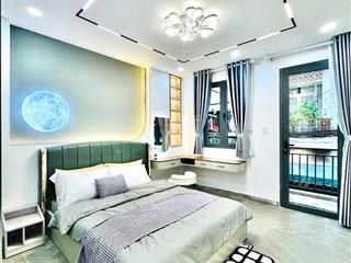 Hẻm 6m  đinh tiên hoàng p3 bình thạnh  3 tầng  cách quận 1 cây cầu  gần phan xích long