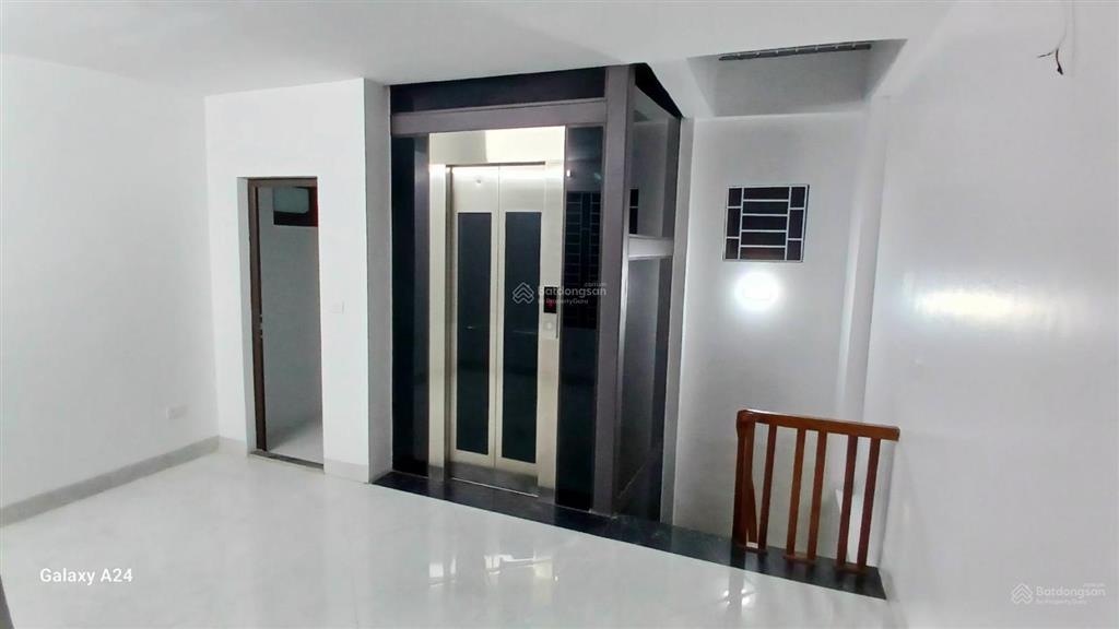 Bán nhà nhà 7 tầng thang máy phú thượng