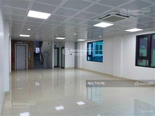 Tôi cho thuê tòa nhà lô góc phố trung kính 80m2 8 tầng có hầm  full kính, 60tr/th