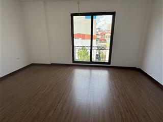 Cho thuê nhà số 2 ngõ 23 đỗ quang 70m2 5 tầng, 20tr/th, đường 3 làn ô tô
