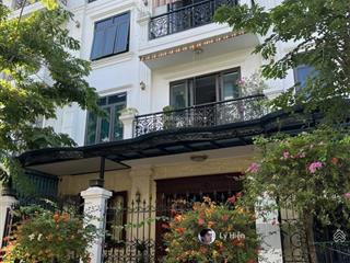 Cho thuê tòa nhà nguyễn tuân  thanh xuân 85m2  6t, thang máy, phân lô ô tô đỗ thoải mái, 40tr/th