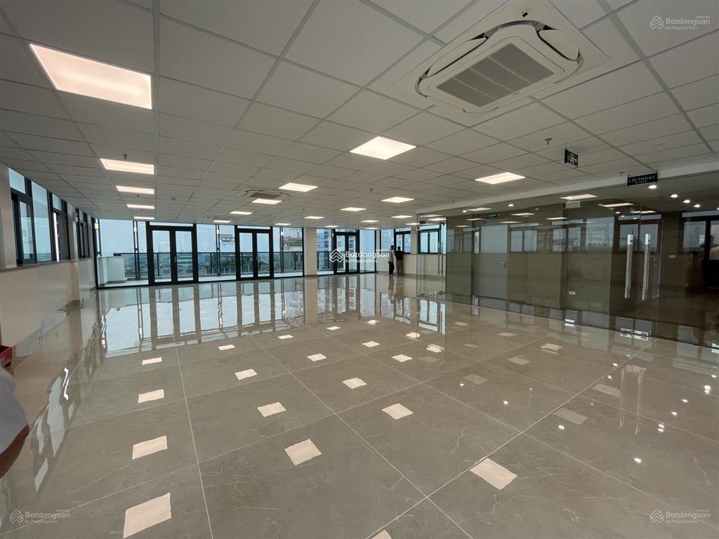 Tòa nhà phố lạc long quân  145m2  8 tầng có hầm  mặt tiền 10m  pccc  mới 100%