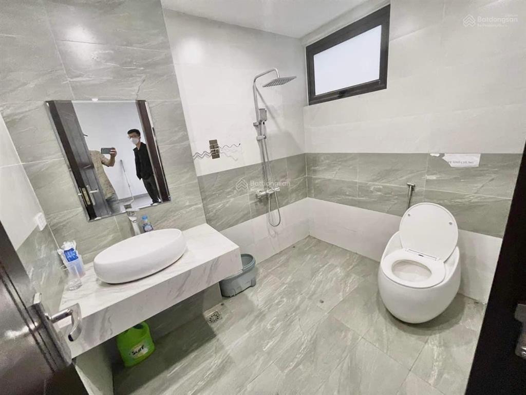 Cho thuê nhà mặt phố lê trực ngay ngã tư trần phú  80m2 6 tầng thang máy, nhà mới toanh, 58tr/th