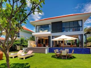 Chính chủ gửi bán căn villa tại khu the ocean villa đà nẵng  0915 503 ***
