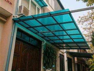Nhà đẹp 40m2, 3 tầng tại nhật tảo (sát phú thượng), cách ciputra 200  5,6 tỷ