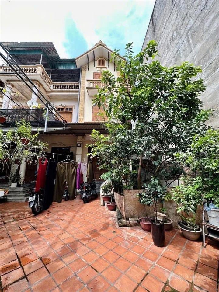 Bán nhà đất trong làng phú thượng, ngõ thông ô tô 100m2, mặt tiền 7m, hậu 8m  18,5 tỷ