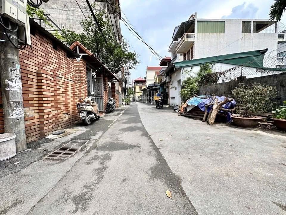 Bán nhà đất trong làng phú thượng, ngõ thông ô tô 100m2, mặt tiền 7m, hậu 8m  18,5 tỷ