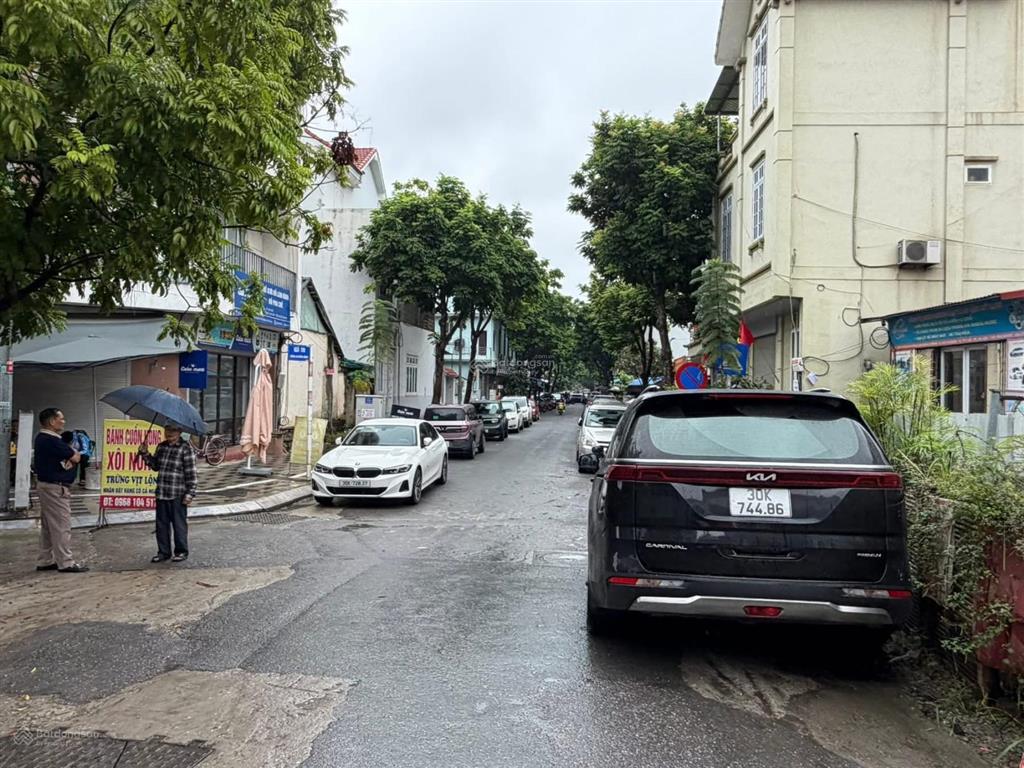 Biệt thự sân vườn  lô góc 3 mặt thoáng  ngõ thông  ô tô tránh  145m2, 2 tầng, mt 8m, 34.2 tỷ