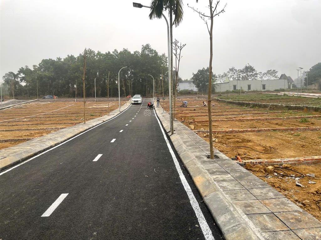 Đất giáp hà nội, nằm cạnh khu công nghiệp rộng 286ha, ccn 70ha, tạo ra dòng tiền hàng tháng