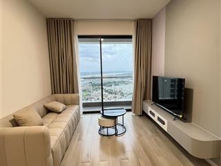 Cho thuê căn hộ 2 phòng ngủ 2wc layout đẹp  toà e , masterise centre point