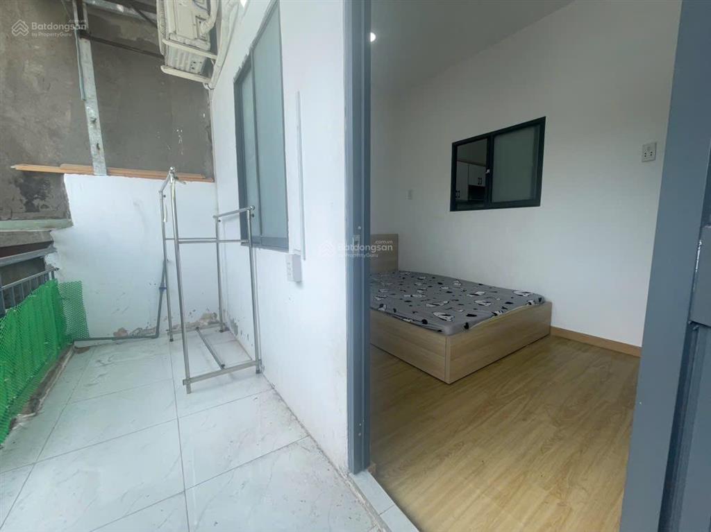 Thuê ngay 2 phòng ngủ 55m2 ban công lớn, full nội thất ngay nơ trang long, bình thạnh