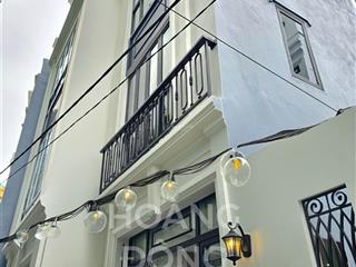 Cần bán nhà 4 tầng phố hồ sen  chợ hàng  gần ngay mặt đường