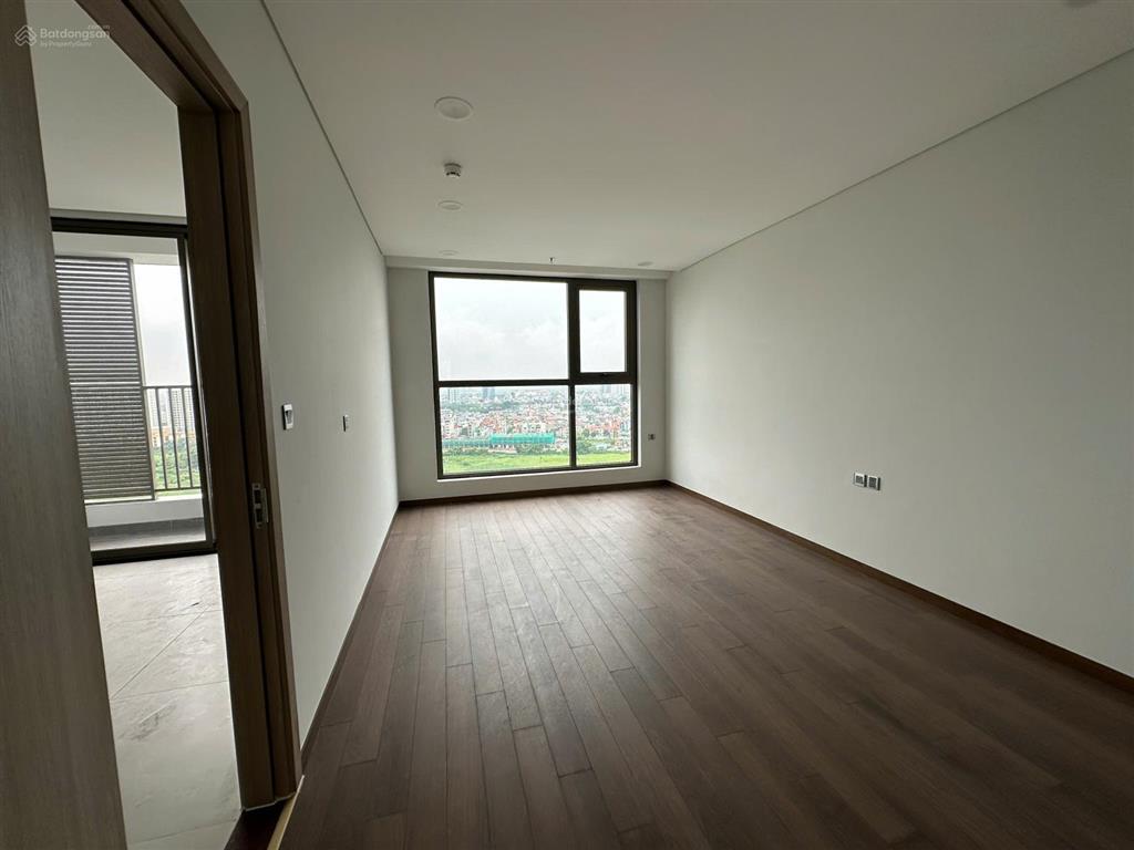 Bán gấp căn góc 3 phòng ngủ khai sơn  tầng view đẹp, căn không đối phòng rác