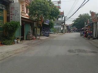 Chủ đất cần bán lô đất diện tích 72m2. mặt tiền 4.2m. hậu 4.7m. nở hậu. hướng nam