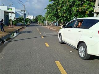 Đất đẹp, shr, ngang 6 dài 18 (108m2) ngay trung tâm hành chính thương mại 5ha