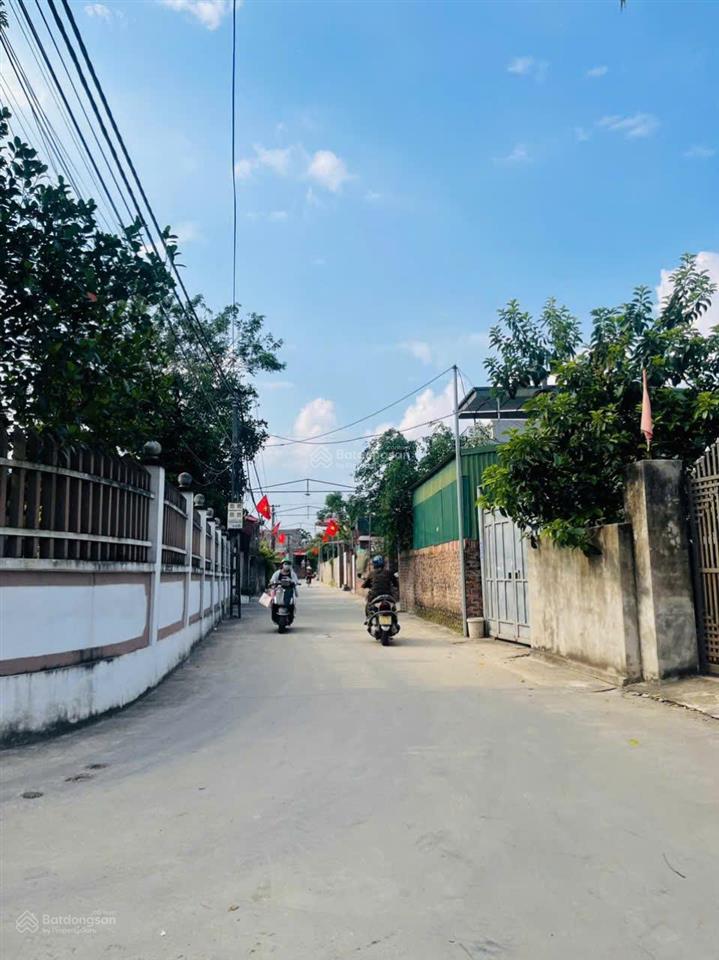 Bán đất xóm đông, phù lỗ, sóc sơn dt 83m, mt5m, đường 4,5m, full thổ, sổ hồng, lô góc, giá 45tr/m2