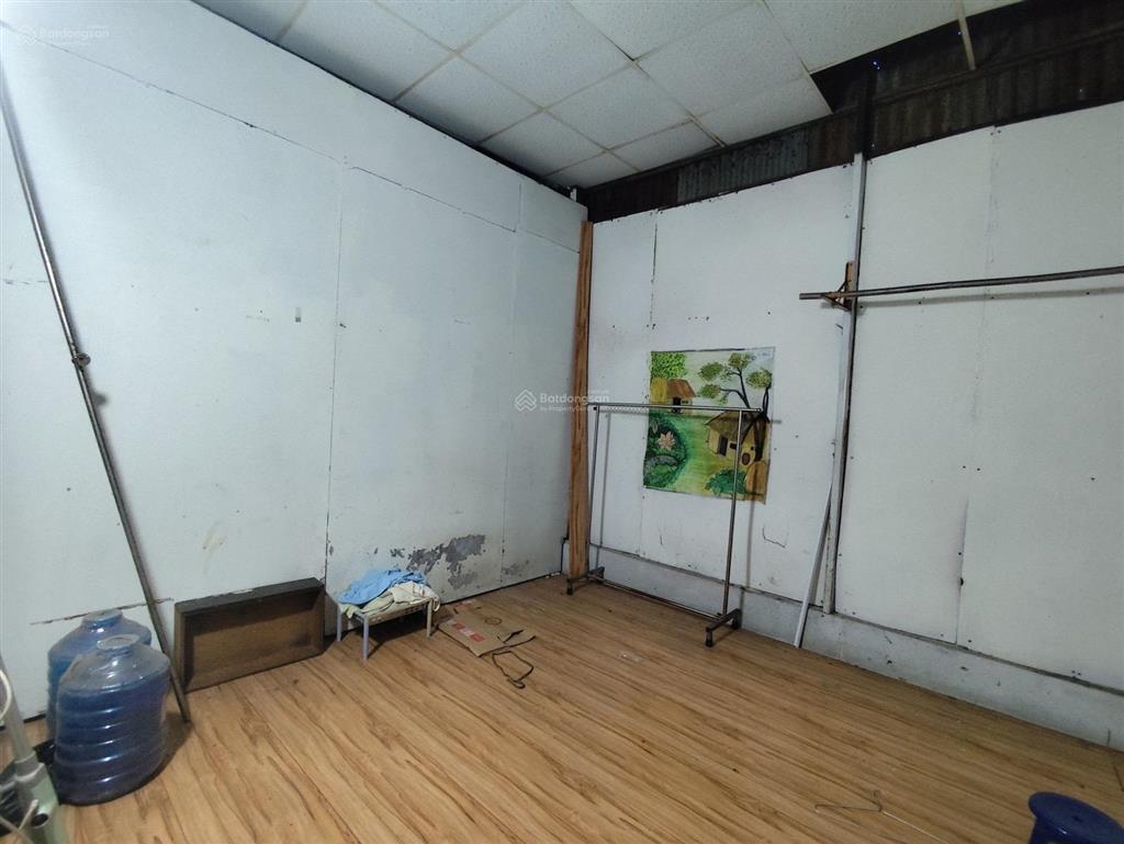 Bán nhà cũ đường thái phiên  quận 11 phường 2 cũ.