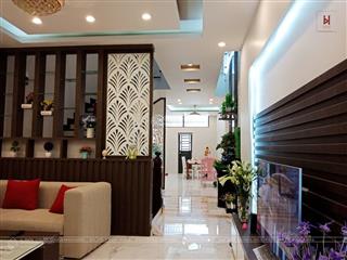 Chính chủ bán nhà tại đường phương canh dt30m nhà xây 4 tầng ngõ 2m gần chợ phường canh giá 7.6ty