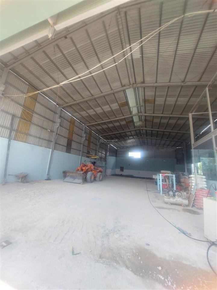 Cần cho thuê nhà xưởng 800m2 mt nguyễn duy trinh, p. phú hữu, giá 100tr/th