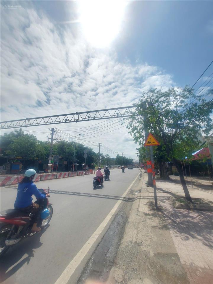 Cần cho thuê nhà xưởng 800m2 mt nguyễn duy trinh, p. phú hữu, giá 100tr/th