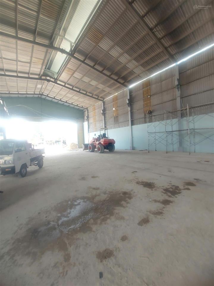 Cần cho thuê nhà xưởng 800m2 mt nguyễn duy trinh, p. phú hữu, giá 100tr/th