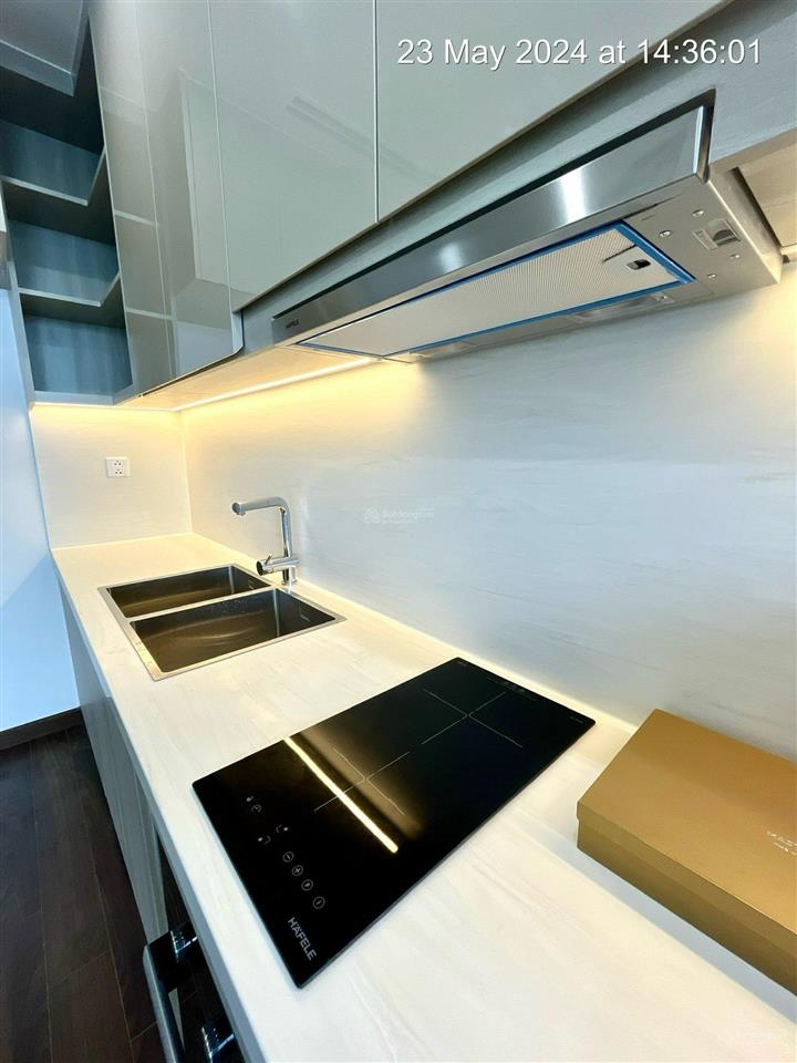 Bán gấp căn 2pn + , diện tích 62,3m2, 5.2 tỷ bao phí, masteri west heights (nhà mới 100%)
