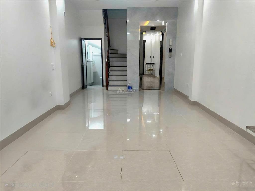 Nhà mới 6 tầng  thang máy ô tô đỗ cổng thúy lĩnh  hoàng mai  hn