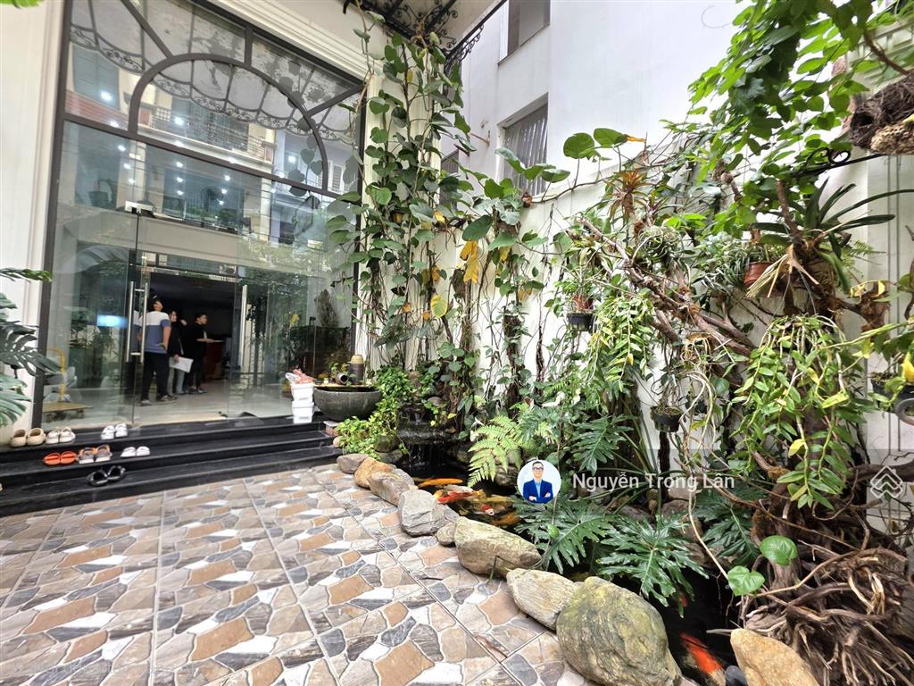 Nhà 7 tầng thang máy kinh doanh  ô tô vào nhà phố hồng tiến  long biên