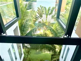 Villa view sông hàn  10 căn hộ  doanh thu 180 triệu tháng