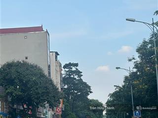 Tòa building 8 tầng  thang máy  full nội thất. chủ hạ sốc  4ty . cần bán gấp !!!!