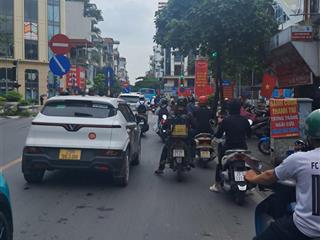 Tòa building 11 tầng, view mặt phố xã đàn, gần 200m2  pccc  gpxd tiêu chuẩn. giá 150tỷ (hiếm)