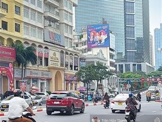 Tòa văn phòng tiêu chuẩn  thụy khuê . tây hồ  154m  9 tầng  dòng tiền 300tr/ tháng.