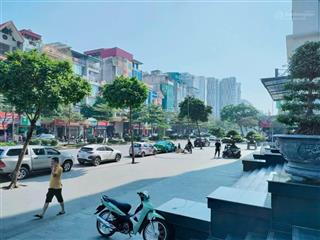 Tòa văn phòng tiêu chuẩn 145m  9t  hầm. pccc , gpxd, hoàn công theo tiêu chuẩn. giá 110ty .