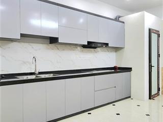 Bán nhà lò đúc 6 tầng thang máy 46m2, gái 11tỷ ngay gần phố