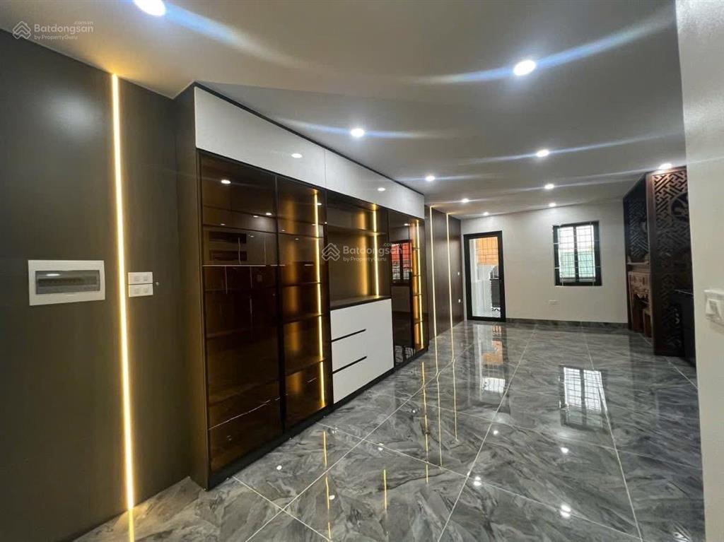 [bán gấp] nhà tam trinh, phân lô, ô tô 7chỗ, kinh doanh vô địch 18,7tỷ