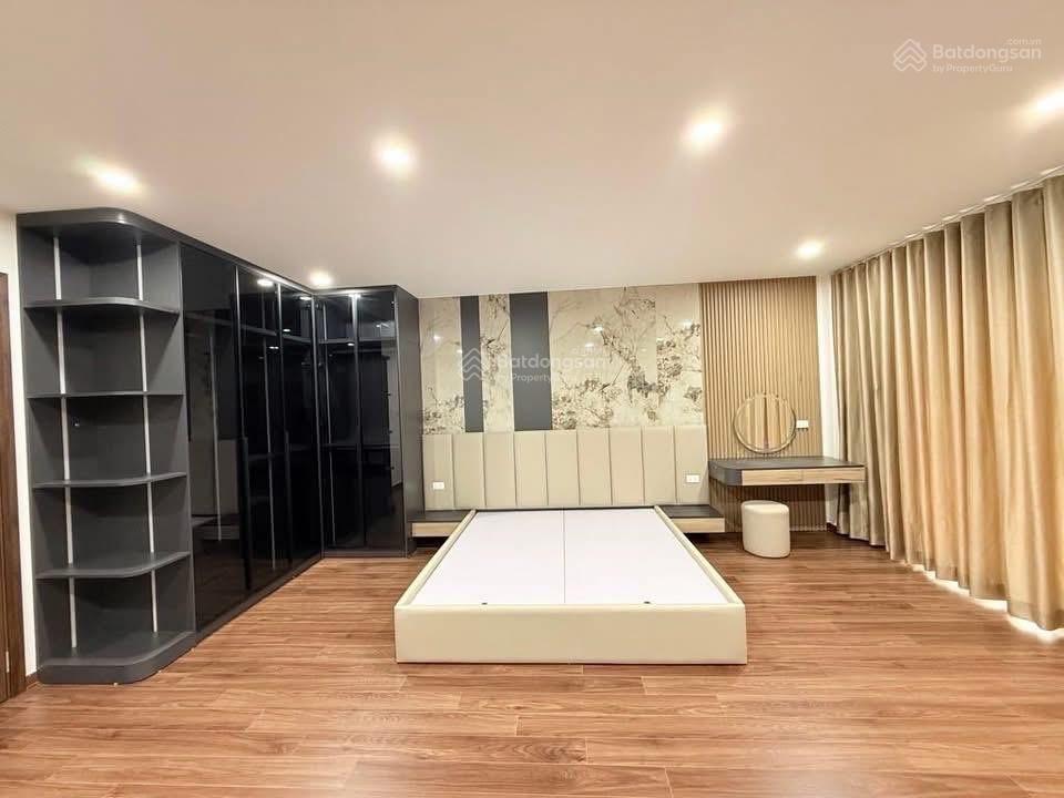 [gấp] bán nhà kim ngưu, thang máy, cách ô tô tránh 20m, nội thất tiền tỷ, 6 tầng 13,25 tỷ