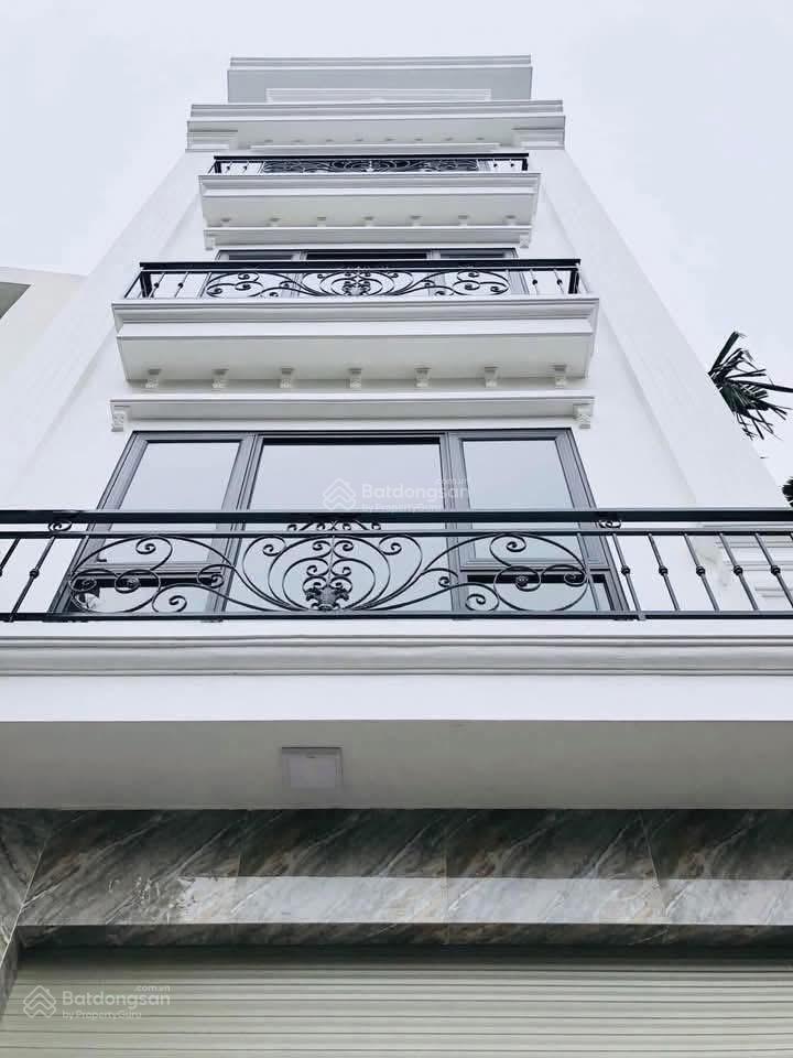 [gấp] bán nhà kim ngưu, thang máy, cách ô tô tránh 20m, nội thất tiền tỷ, 6 tầng 13,25 tỷ