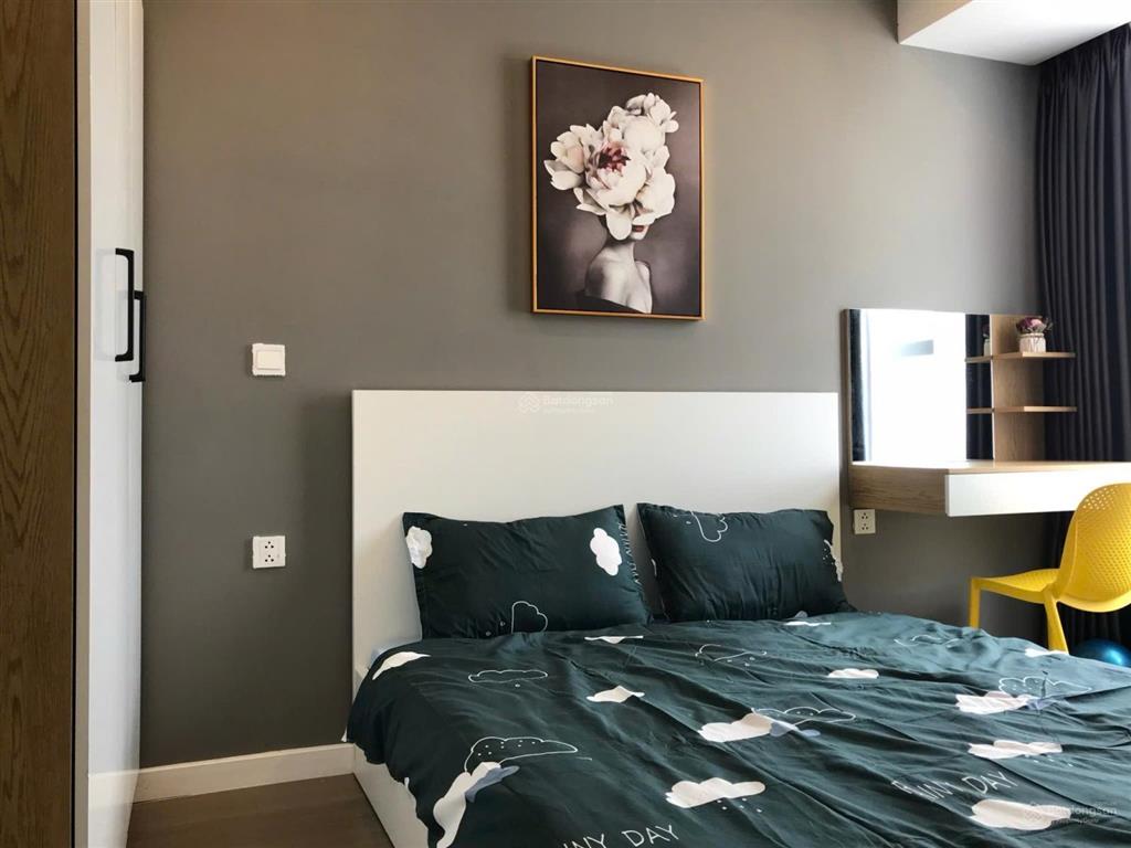 Cần bán gấp can hộ tâm huyết tang cao wieu sông thoáng mát tk 2pn 2wc full nt