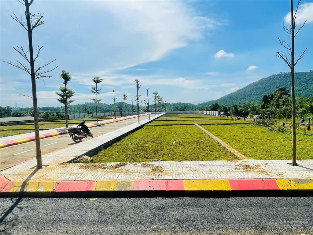 Cắt lỗ 200 triệu bán gấp mảnh đất cạnh quốc lộ 21a, khu cnc diện tích 100m2 mặt tiền 7,34m chỉ 2 tỷ