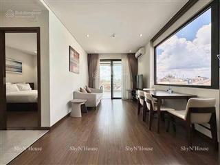Căn hộ penthouse luxury 2 phòng ngủ 70m2 ngay sân bay tsn, cv hoàng văn thụ  thang máy, hầm xe