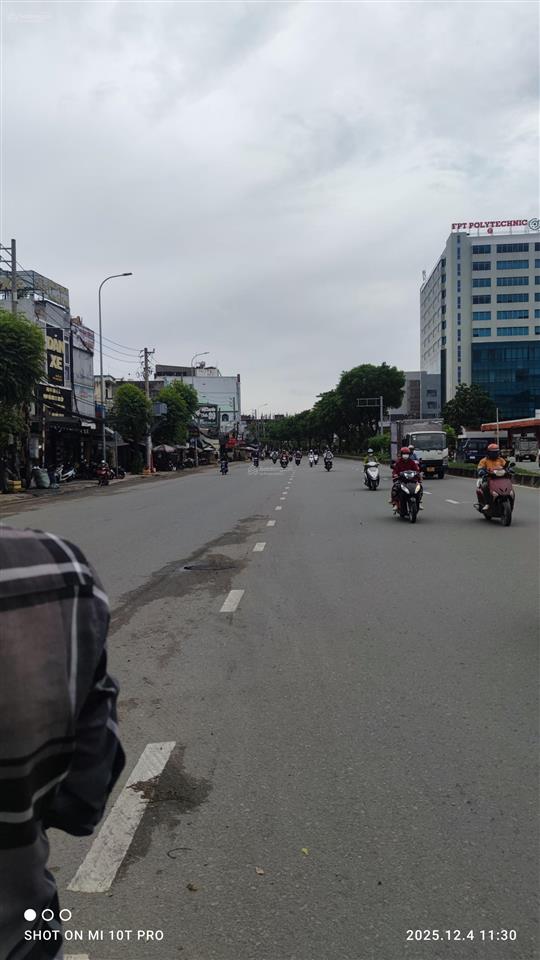 Nhà cần bán gấp mặt tiền đường tô ký đối diện phần mềm quang trung q12